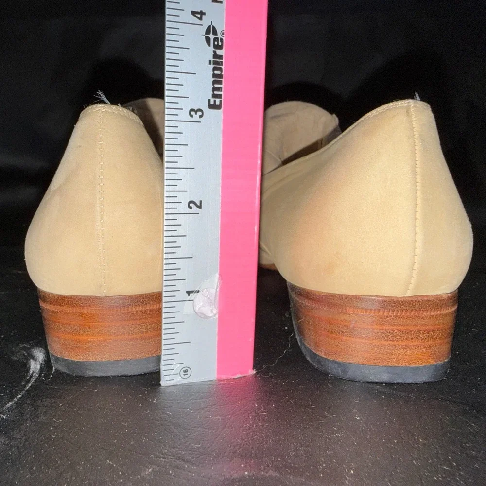 Salvatore Ferragamo Vintage Beige Nubuck Strap Loafers Square Toe NARROW 8 4A